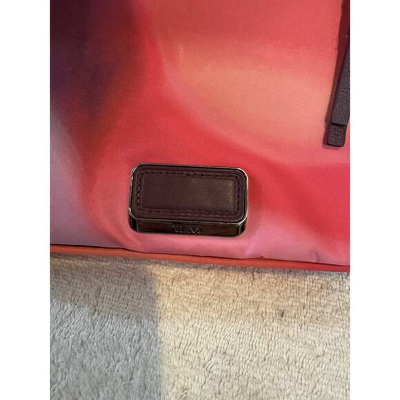 TUMI VOYAGEUR MADELINE MAKEUP BAG (BARTHRIFTY - Picture 4 of 9